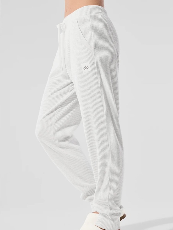 ALO Yoga Pants - ALO yoga Muse sweat pant in Whit Heather Size Medium